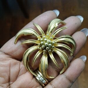 Vintage MARBOUX by BOUCHER Floral Brooch: Gold Plated Chrysanthemum, Signed